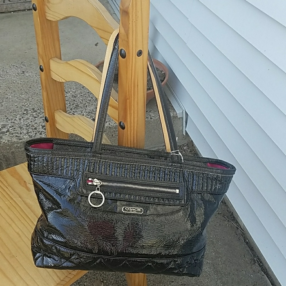 Authentic Coach purse 18674